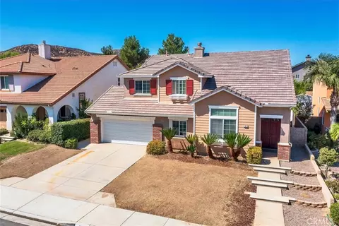 Exterior - 152 Alabaster Loop, Perris, CA 92570 photo 15 of 17