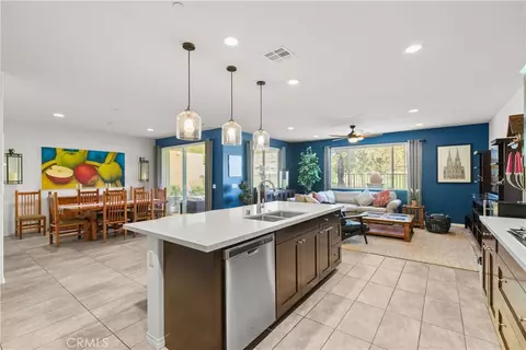 Kitchen - 46368 Cask Ln, Temecula, CA 92592 photo 4 of 4