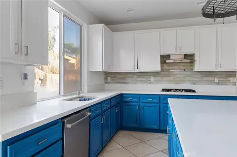 Kitchen - 30814 Terrace View Cir, Temecula, CA 92591 photo 4 of 5