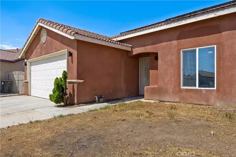 Exterior - 10716 Wakefield St E, Adelanto, CA 92301 photo 17 of 18