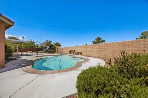 Exterior - 10716 Wakefield St E, Adelanto, CA 92301 photo 16 of 18