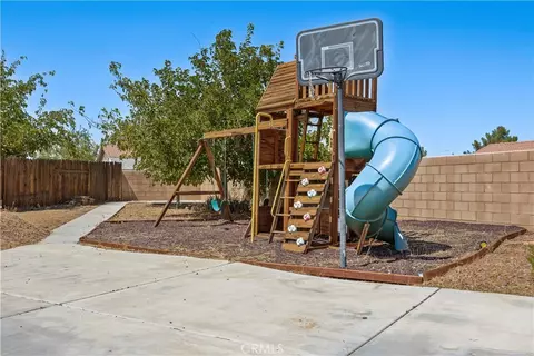Exterior - 10716 Wakefield St E, Adelanto, CA 92301 photo 5 of 18