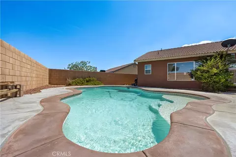 Exterior - 10716 Wakefield St E, Adelanto, CA 92301 photo 14 of 18