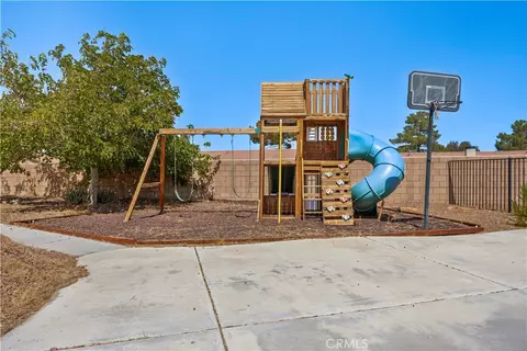 Exterior - 10716 Wakefield St E, Adelanto, CA 92301 photo 6 of 18