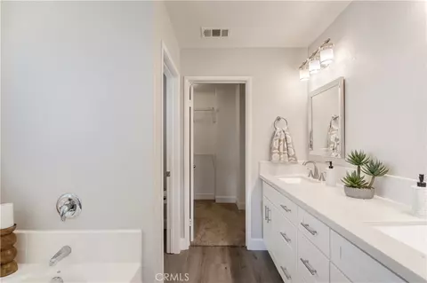 Bath - 40116 Stowe, Temecula, CA 92591 photo 4 of 5