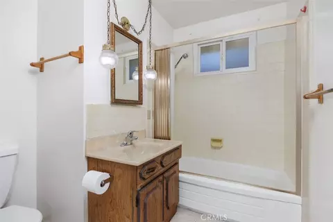 Bath - 2142 Foster, Oceanside, CA 92054 photo 4 of 4