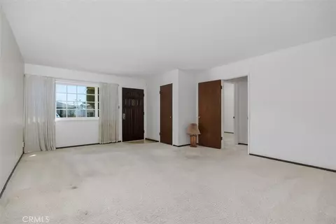 Living - 2142 Foster, Oceanside, CA 92054 photo 3 of 9