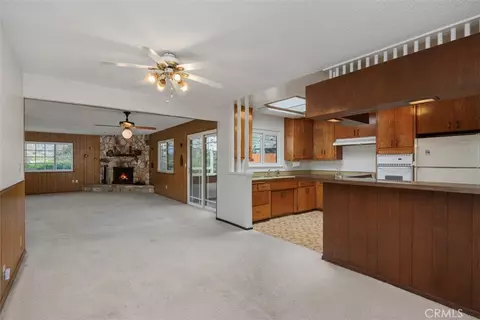 Living - 2142 Foster, Oceanside, CA 92054 photo 4 of 9