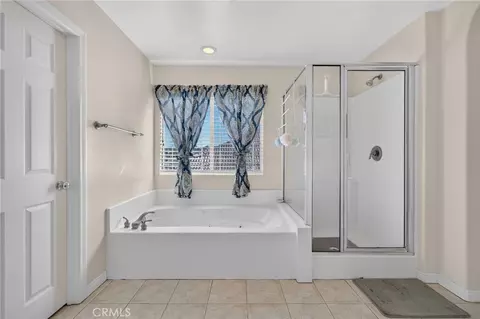 Bath - 33051 Rudy Ct, Temecula, CA 92592 photo 4 of 5