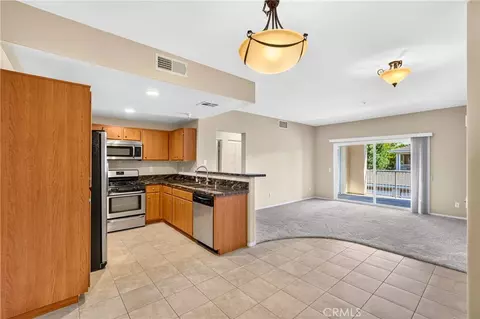 Living - 31368 Taylor, Temecula, CA 92592 photo 4 of 5