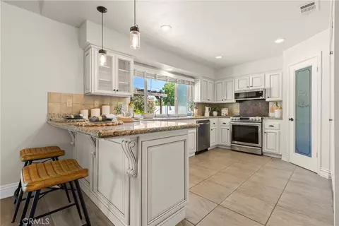 Kitchen - 32498 Durango Ct, Wildomar, CA 92595 photo 1 of 2