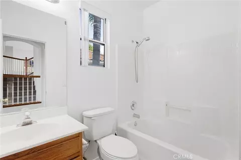 Bath - 41851 Vardon Dr, Temecula, CA 92591 photo 1 of 3