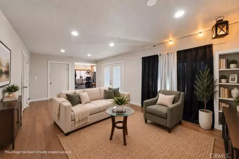 Living - 58407 Campanula St, Yucca Valley, CA 92284 photo 2 of 7
