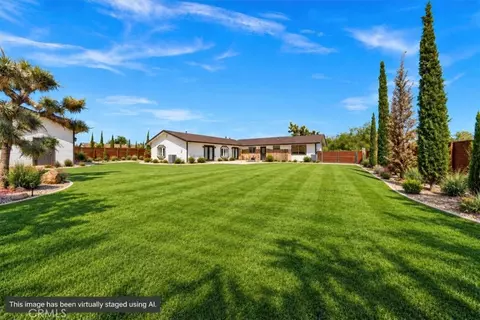 Exterior - 58407 Campanula St, Yucca Valley, CA 92284 photo 2 of 5