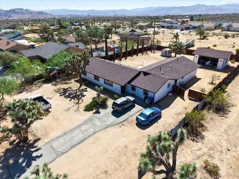 View/Area - 58407 Campanula St, Yucca Valley, CA 92284 photo 5 of 6