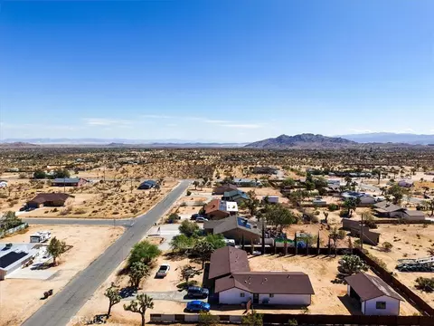 View/Area - 58407 Campanula St, Yucca Valley, CA 92284 photo 2 of 6