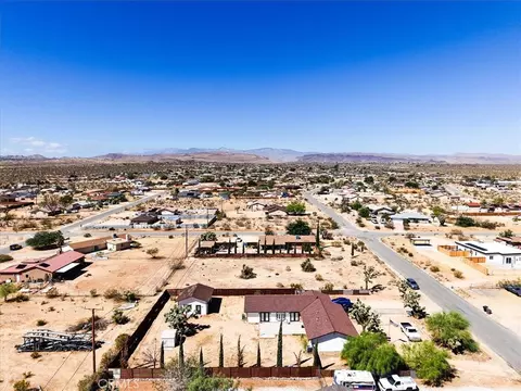 View/Area - 58407 Campanula St, Yucca Valley, CA 92284 photo 4 of 6
