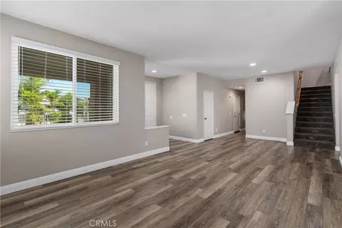 Living - 31383 Britton Cir, Temecula, CA 92591 photo 2 of 8