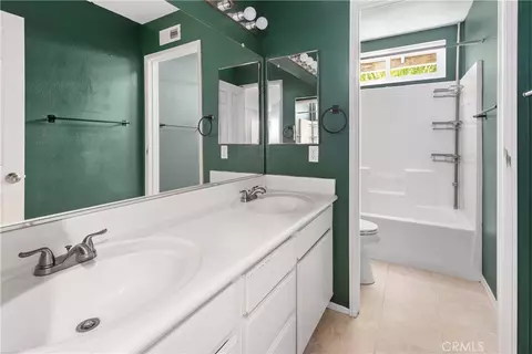 Bath - 31383 Britton Cir, Temecula, CA 92591 photo 4 of 4