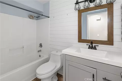Bath - 31383 Britton Cir, Temecula, CA 92591 photo 1 of 4