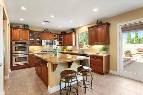 Kitchen - 34326 Lamborn, Temecula, CA 92592 photo 3 of 4
