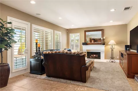 Living - 34326 Lamborn, Temecula, CA 92592 photo 4 of 5