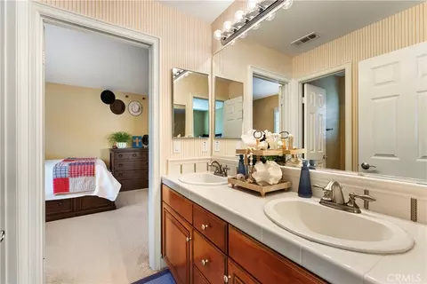 Bath - 34326 Lamborn, Temecula, CA 92592 photo 6 of 7