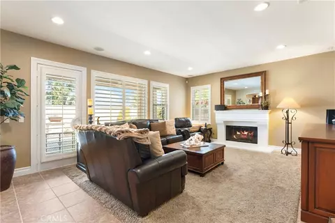 Living - 34326 Lamborn, Temecula, CA 92592 photo 3 of 5