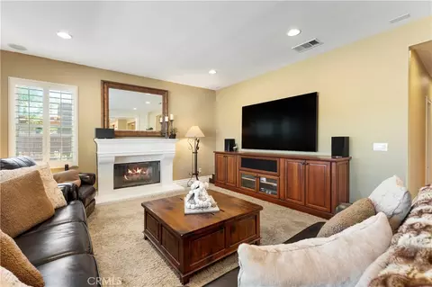 Living - 34326 Lamborn, Temecula, CA 92592 photo 2 of 5