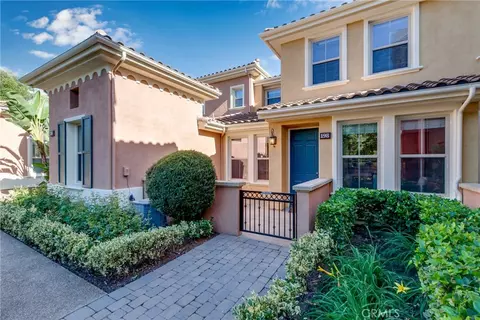 198 Guinevere, Irvine, CA 92620