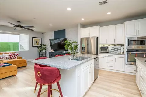Kitchen - 32378 Magee, Temecula, CA 92592 photo 4 of 5