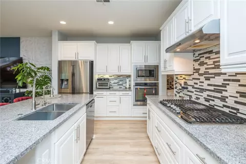 Kitchen - 32378 Magee, Temecula, CA 92592 photo 3 of 5