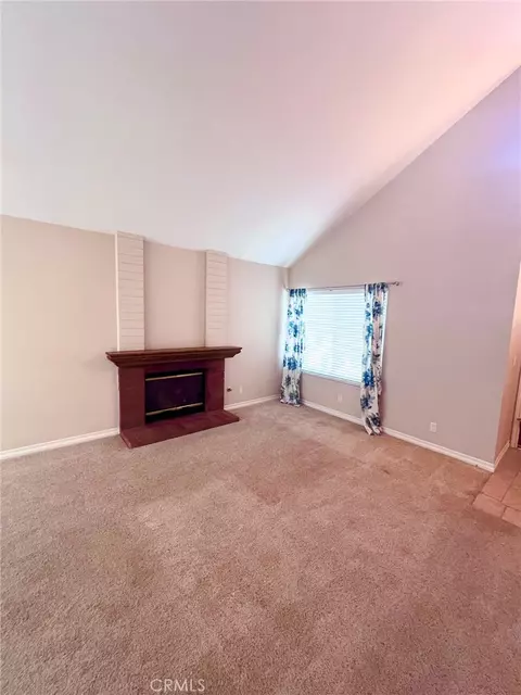 Living - 1750 Sunnypark, Redlands, CA 92374 photo 4 of 10