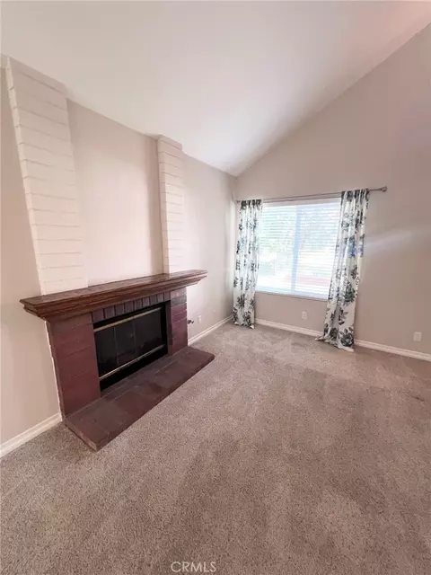 Living - 1750 Sunnypark, Redlands, CA 92374 photo 2 of 10