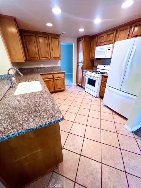 Kitchen - 1750 Sunnypark, Redlands, CA 92374 photo 3 of 3
