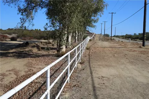 0 Mark Trl, Hemet, CA 92544 photo 19