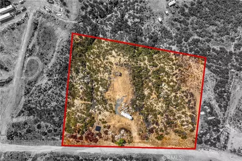 34 Rocky Knoll Rd, Hemet, CA 92544