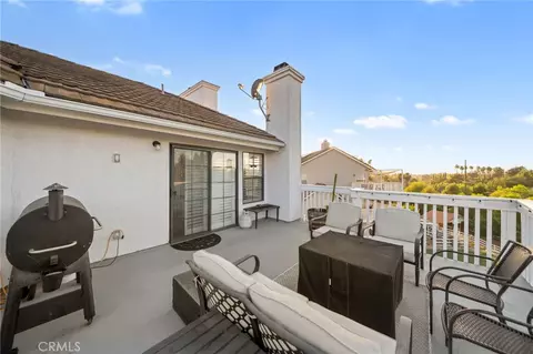Exterior - 40910 Via Media, Temecula, CA 92591 photo 11 of 21