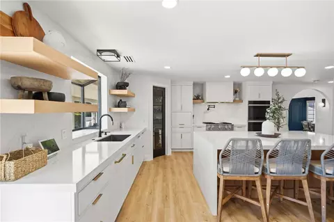 Kitchen - 30357 San Pasqual Rd, Temecula, CA 92591 photo 5 of 8