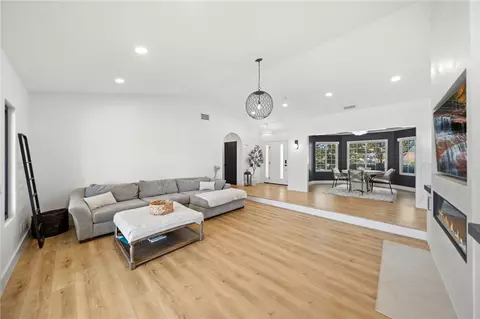 Living - 30357 San Pasqual Rd, Temecula, CA 92591 photo 4 of 4