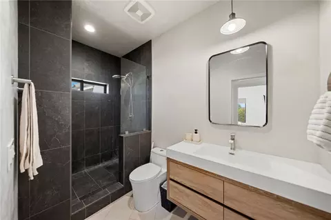 Bath - 30357 San Pasqual Rd, Temecula, CA 92591 photo 9 of 9