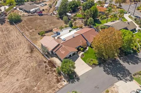View/Area - 30357 San Pasqual Rd, Temecula, CA 92591 photo 1 of 4