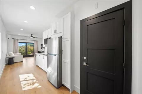 Entry Way - 30357 San Pasqual Rd, Temecula, CA 92591 photo 4 of 6