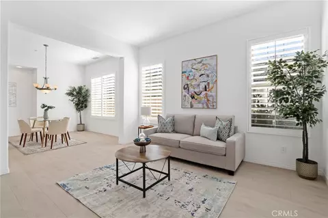 Living - 1031 Inverlochy Dr, Fallbrook, CA 92028 photo 2 of 6