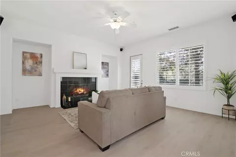 Living - 1031 Inverlochy Dr, Fallbrook, CA 92028 photo 4 of 6