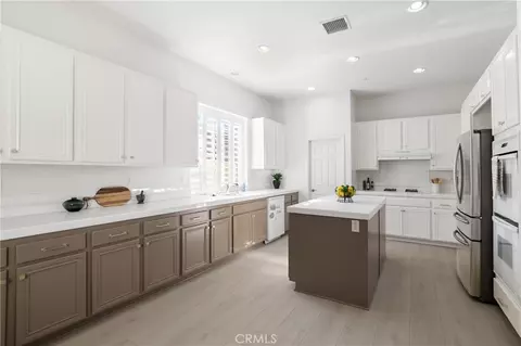 Kitchen - 1031 Inverlochy Dr, Fallbrook, CA 92028 photo 1 of 3