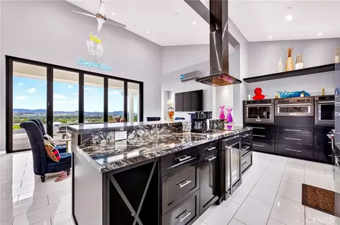 Kitchen - 42950 Ivy St, Murrieta, CA 92562 photo 4 of 5