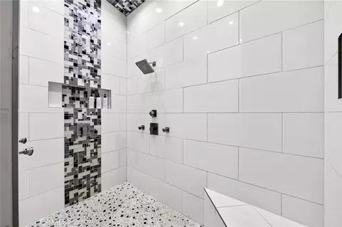 Bath - 42950 Ivy St, Murrieta, CA 92562 photo 1 of 3