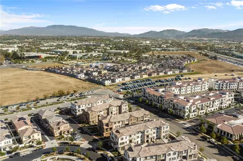 View/Area - 40863 Melrose Dr, Temecula, CA 92591 photo 2 of 11