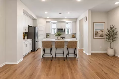Kitchen - 40863 Melrose Dr, Temecula, CA 92591 photo 1 of 7